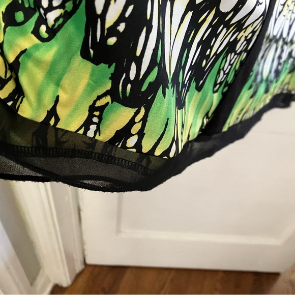 Peter Nygard Colorful Feather Pattern Blouse size Large - Picture 3 of 8